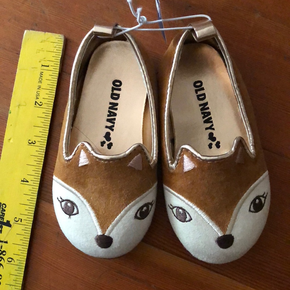 NWT Old Navy Fox shoes | size 5